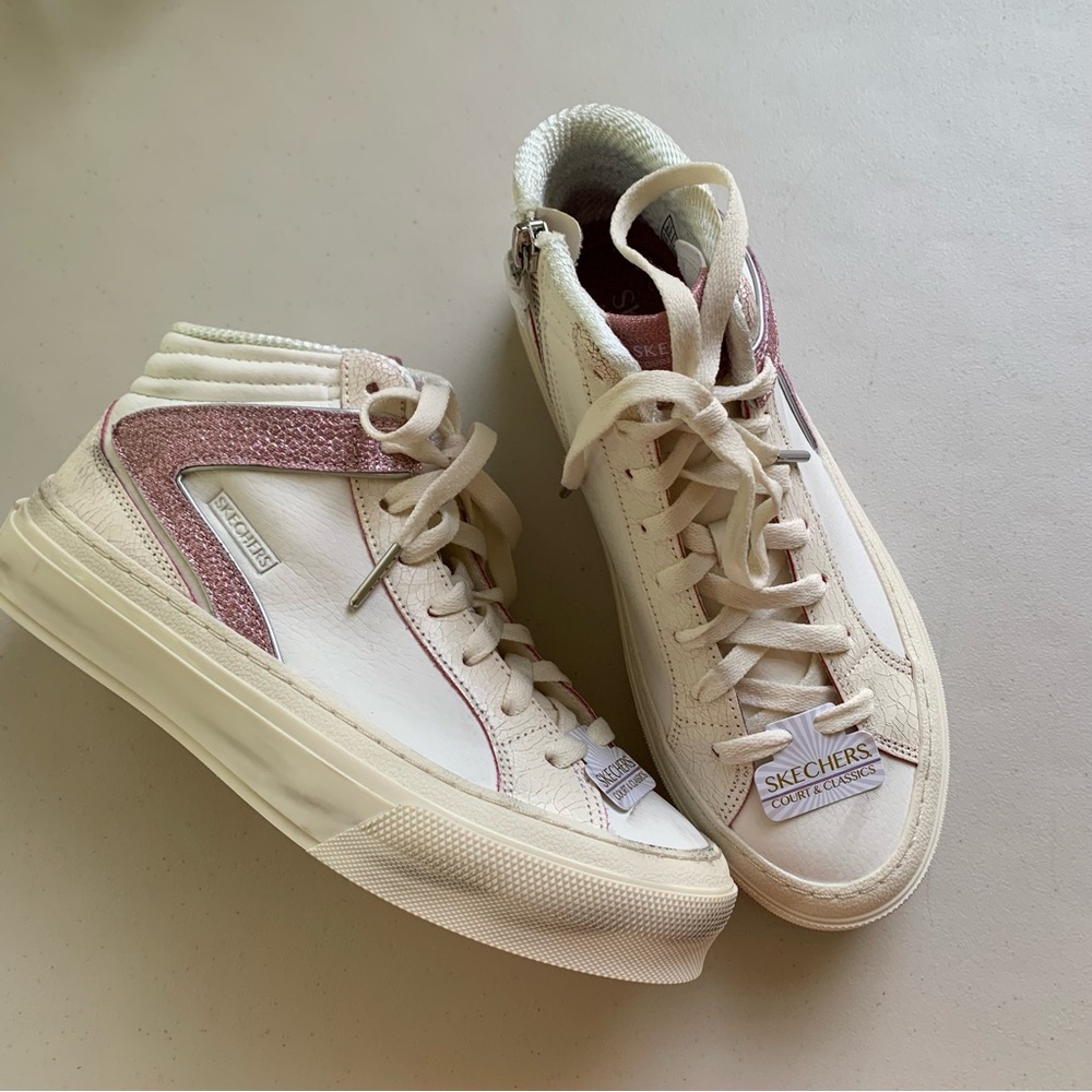 New Skechers vintage look  lace up side zipper sneakers US size 6,5M